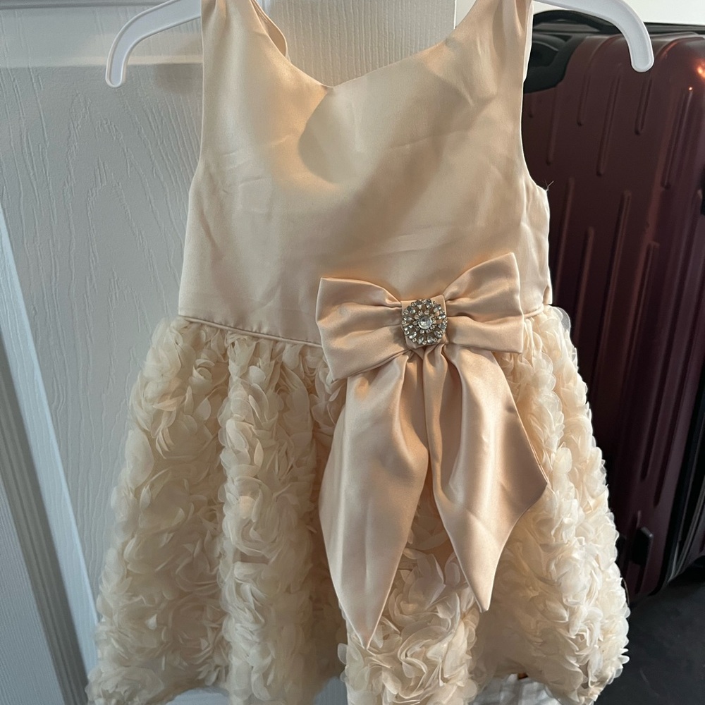 Elegant Cream Kids Dress with Bow